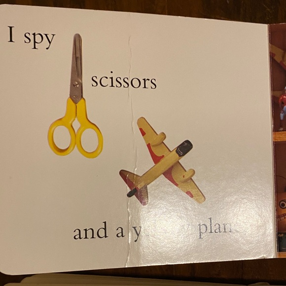 5/$10 Kids Books | Scholastic I Spy Little Book and Little Letters Board Books - Picture 13 of 15